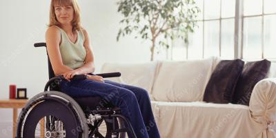 kobieta na wózku inwalidzkim filmy